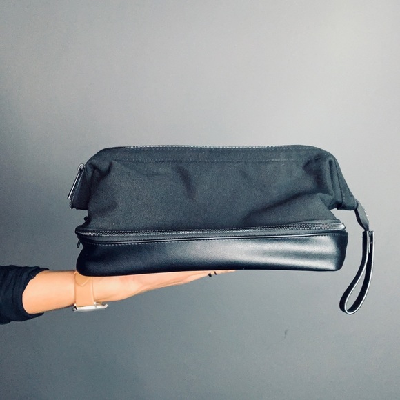 BEIS Handbags - BEIS - The Dopp Kit in Black